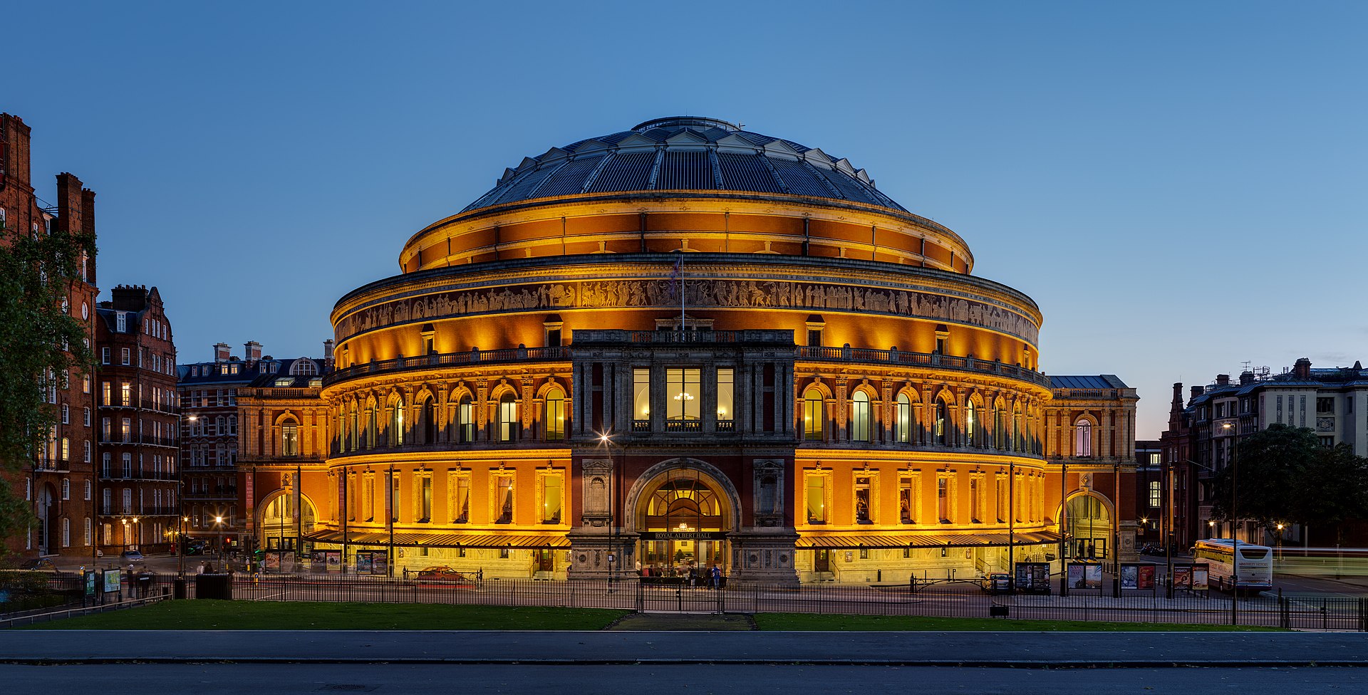 Royal_Albert_Hall,_London_-_Nov_2012